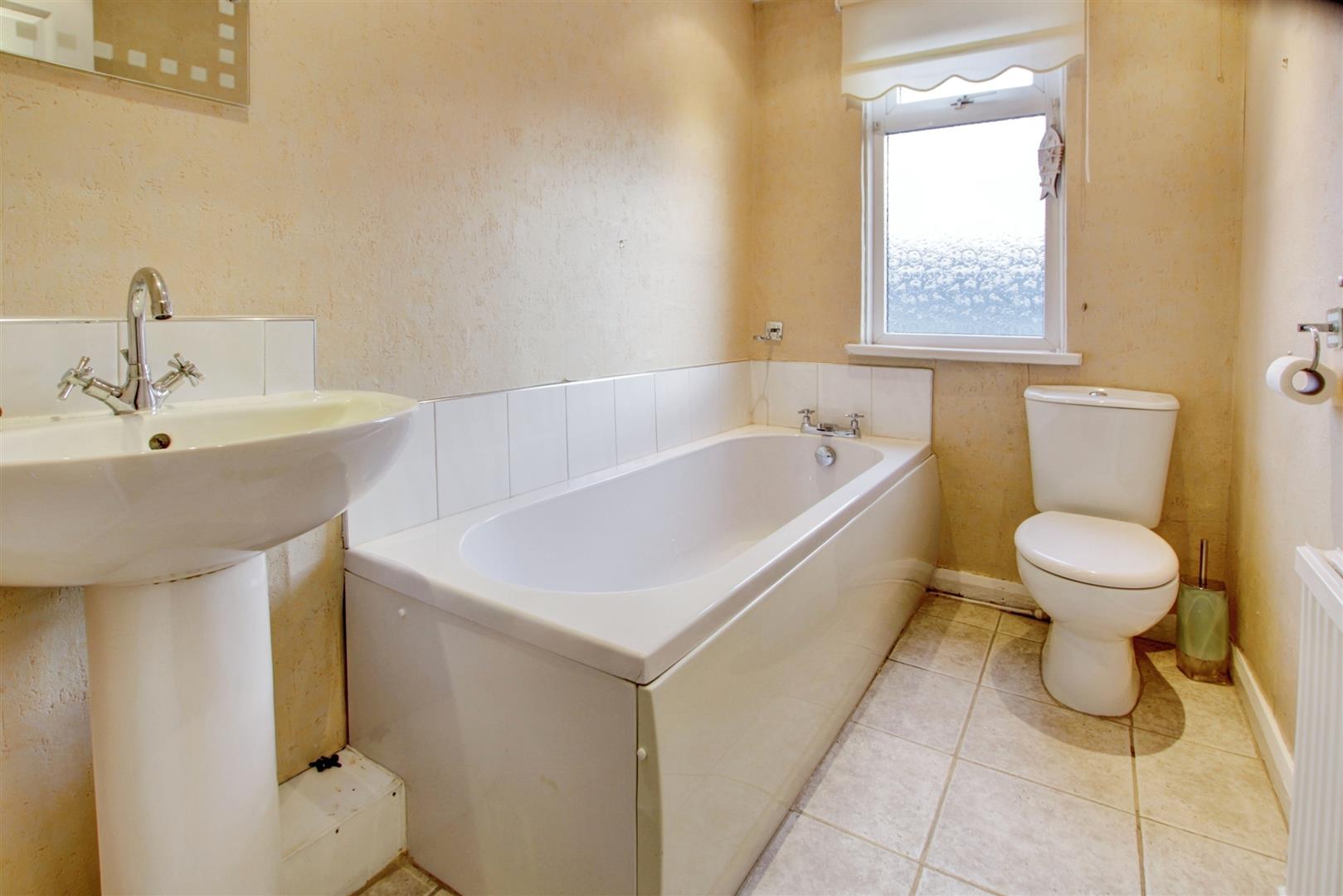 2 Bedroom House - Mid Terrace