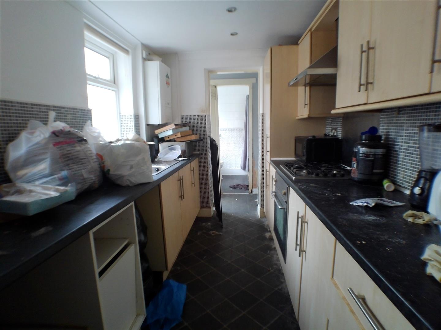 2 Bedroom House - Mid Terrace
