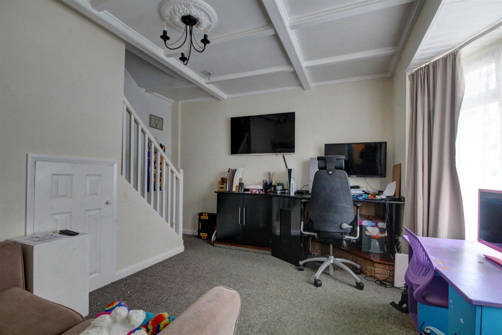 4 Bedroom House - End Terrace