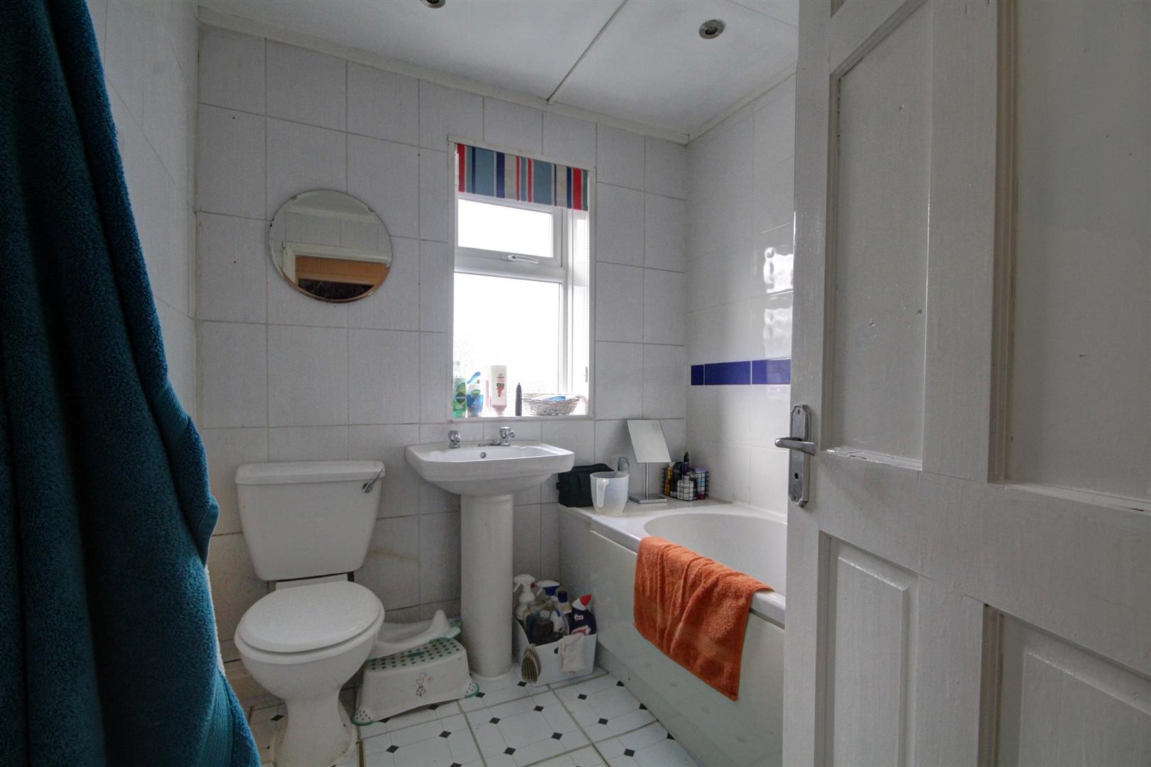 4 Bedroom House - End Terrace