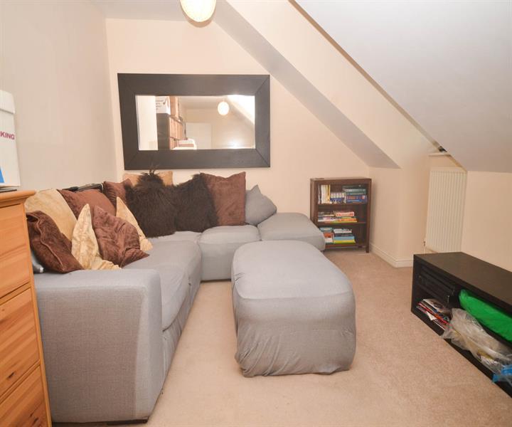 1 Bedroom Flat