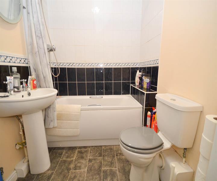 1 Bedroom Flat