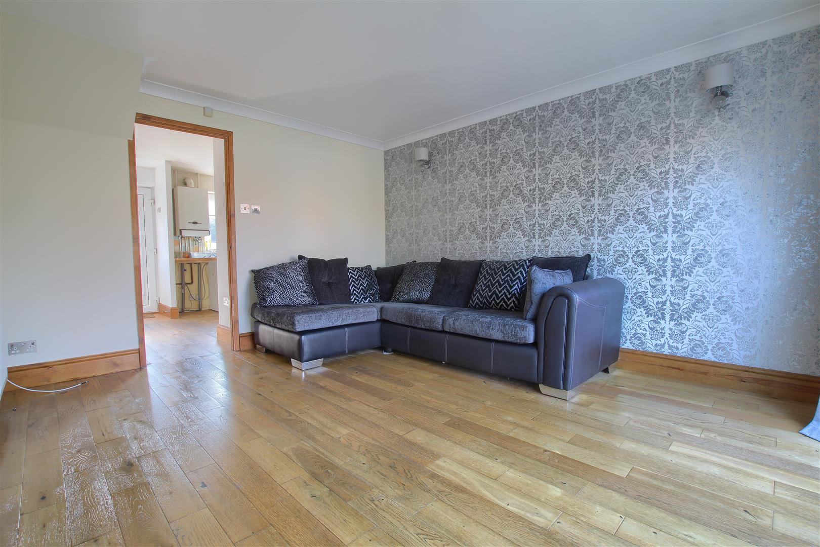 2 Bedroom House - Mid Terrace