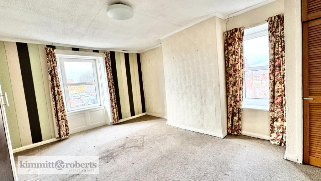 2 Bedroom House - Mid Terrace