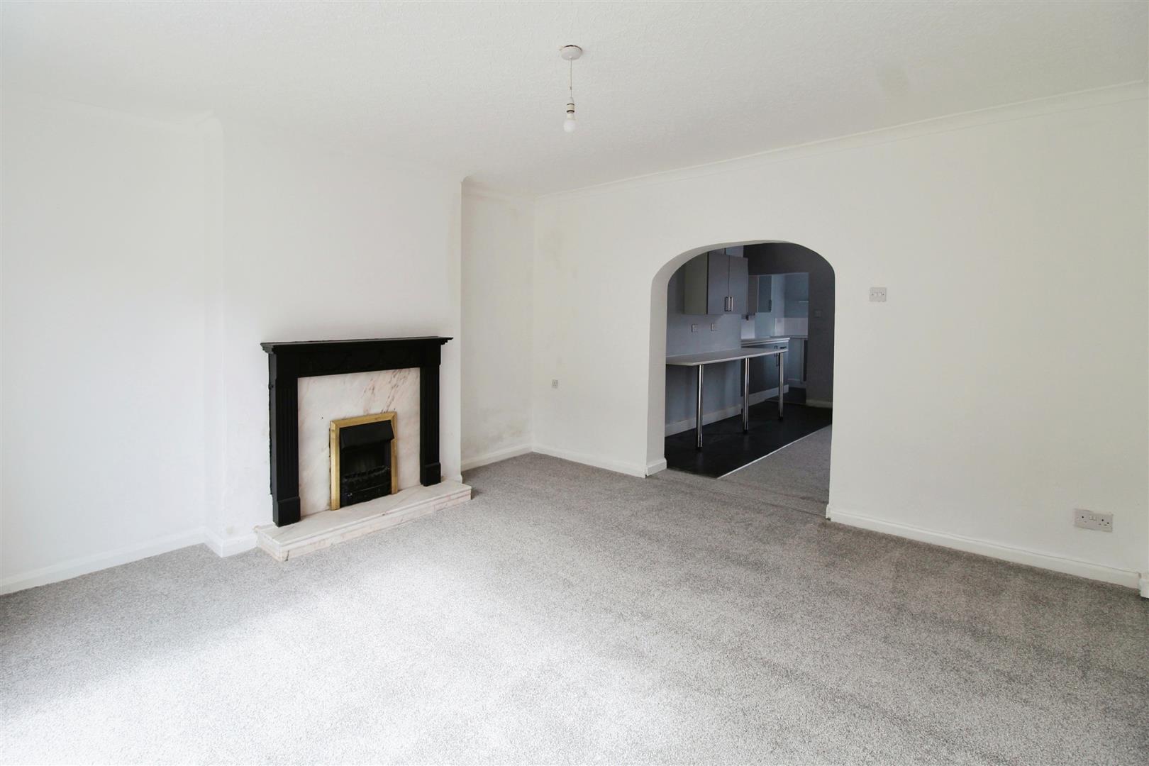 3 Bedroom House - Mid Terrace