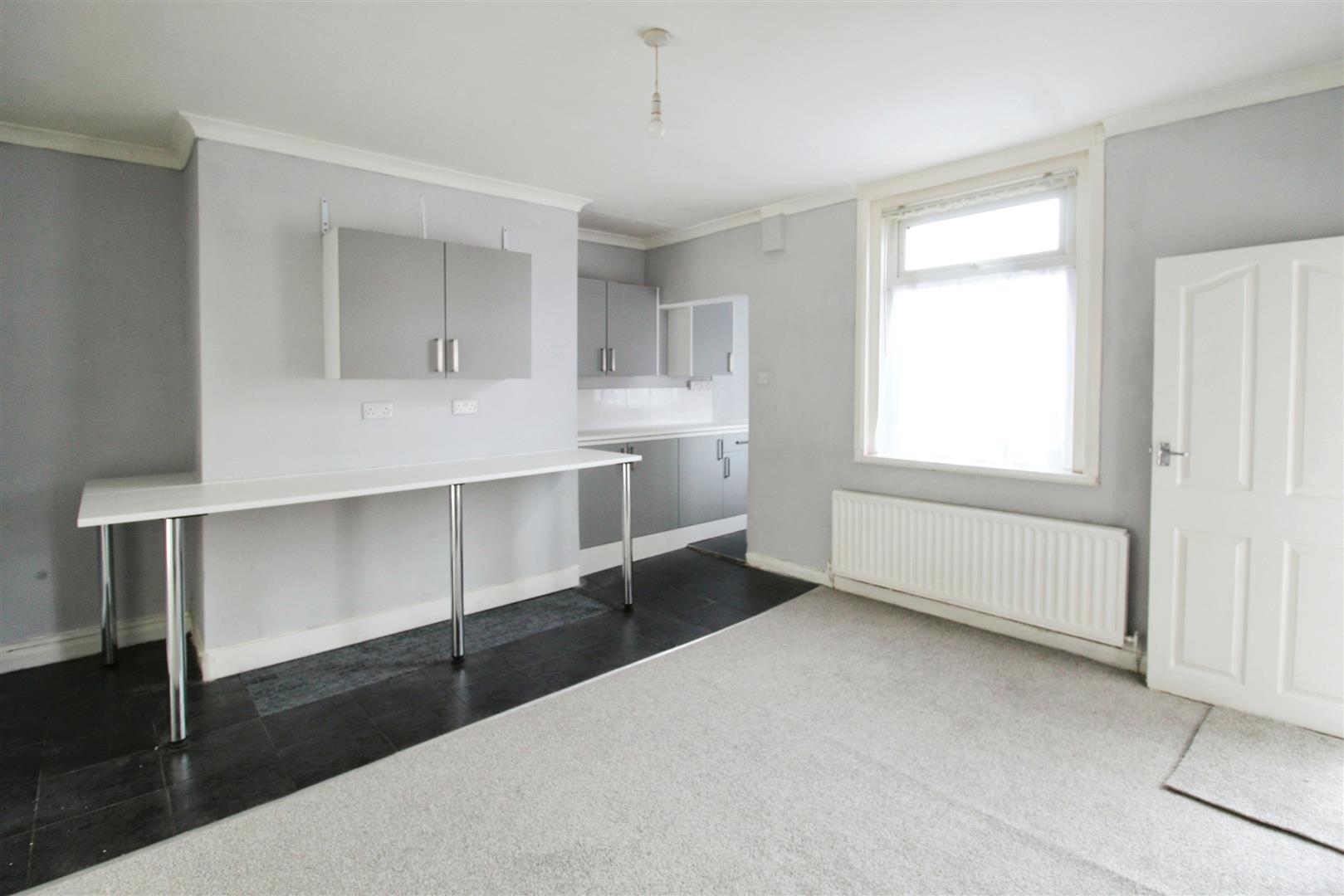 3 Bedroom House - Mid Terrace