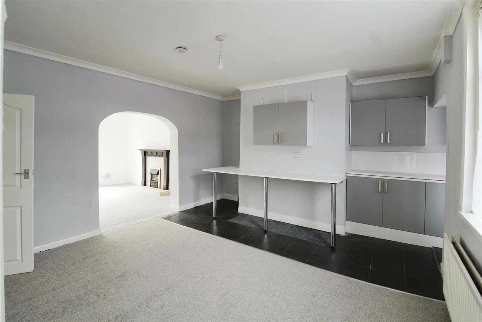 3 Bedroom House - Mid Terrace