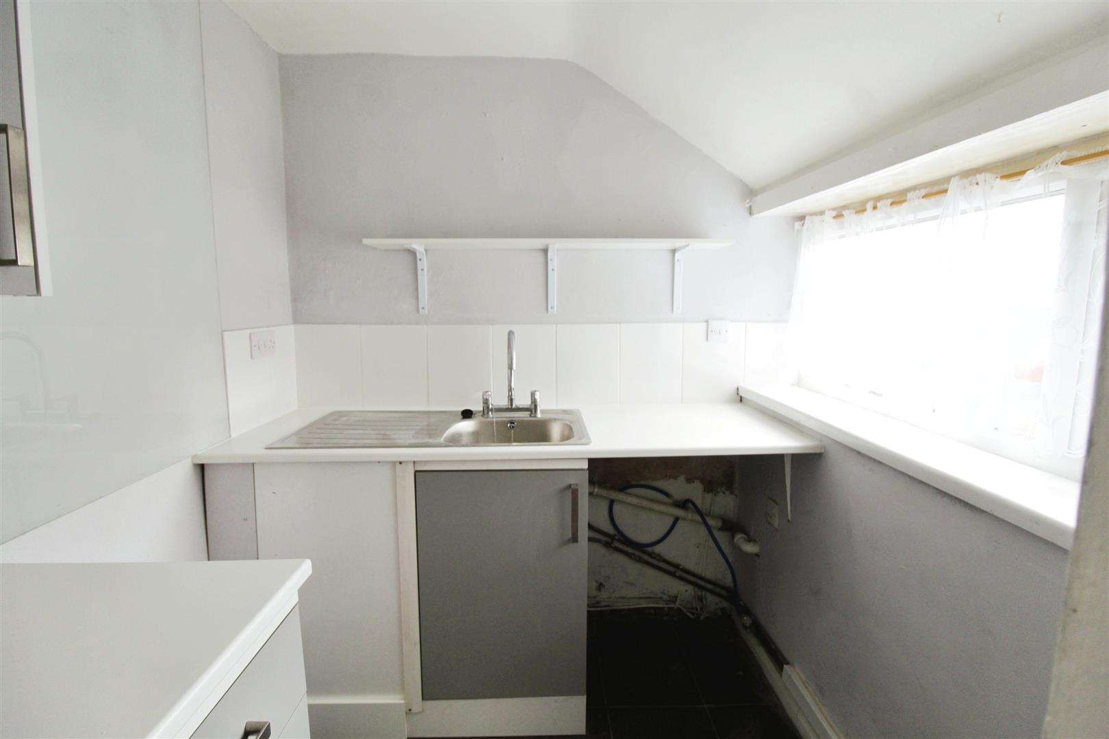 3 Bedroom House - Mid Terrace