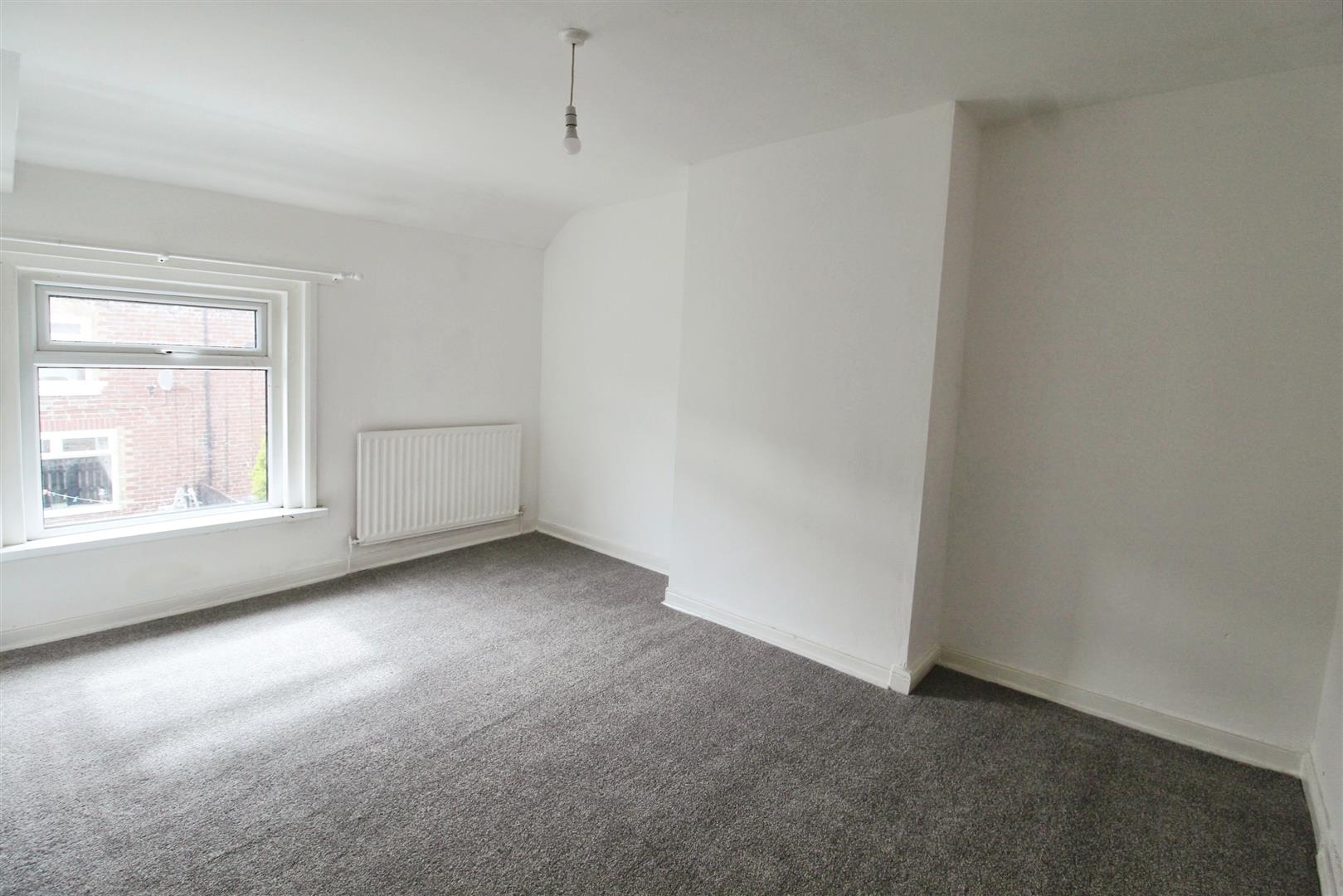 3 Bedroom House - Mid Terrace