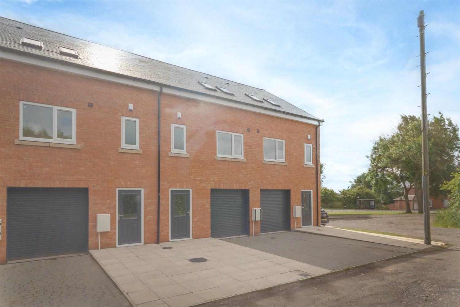 3 Bedroom House - Townhouse