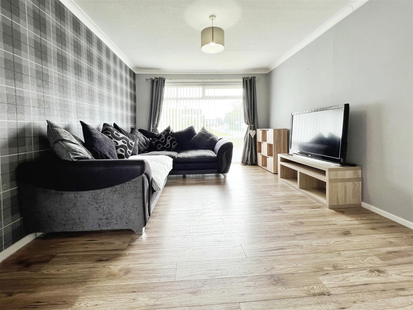 2 Bedroom Flat