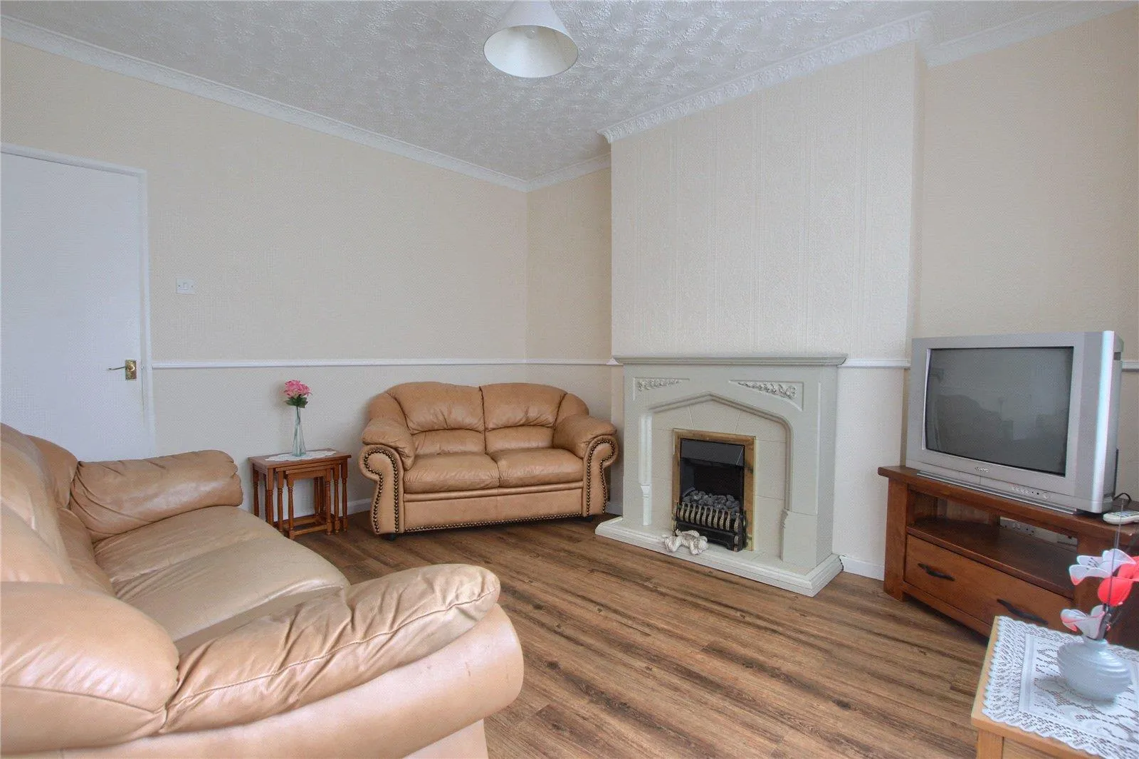 3 Bedroom House - Mid Terrace