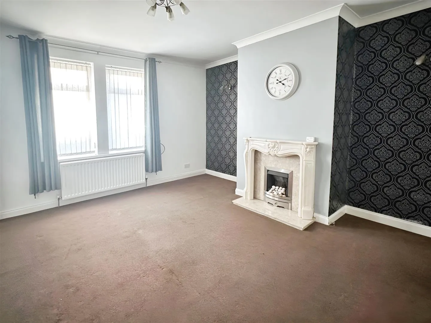 2 Bedroom House - Mid Terrace