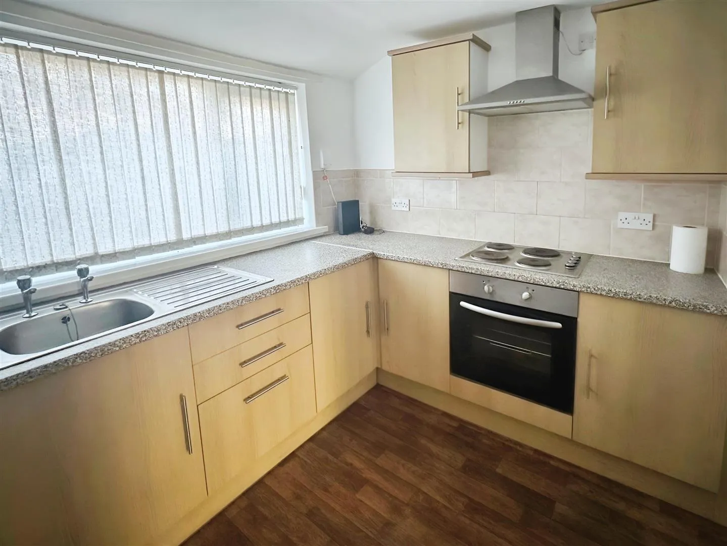 2 Bedroom House - Mid Terrace