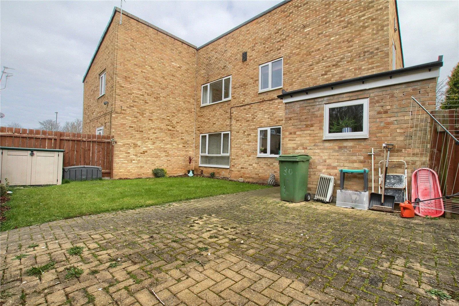3 Bedroom House - End Terrace
