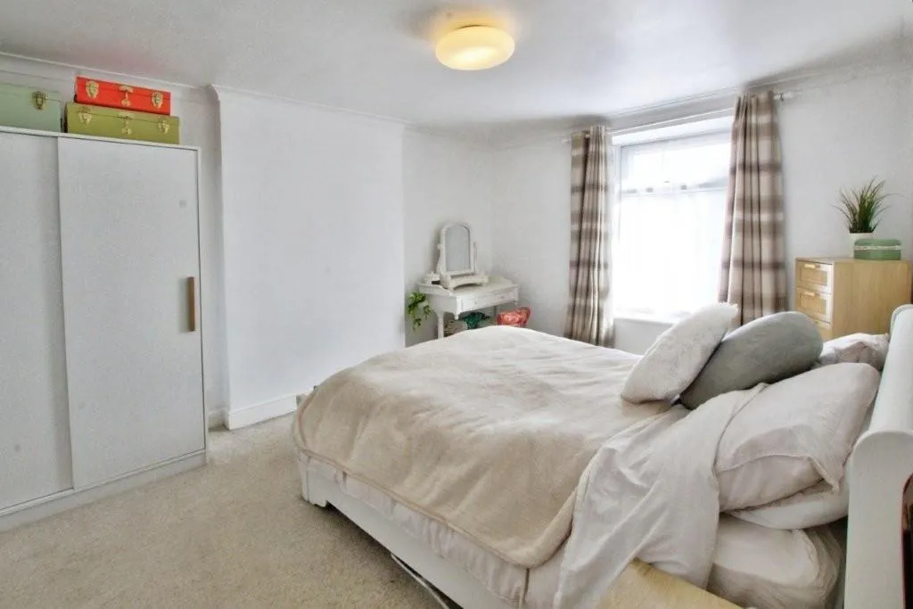 3 Bedroom House - End Terrace
