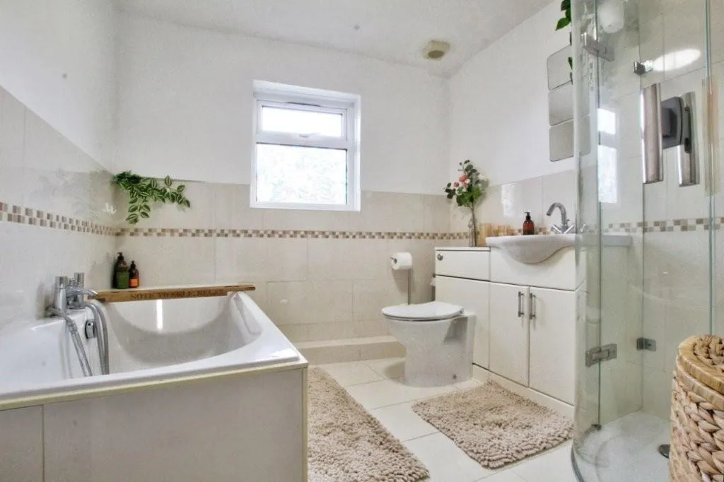 3 Bedroom House - End Terrace