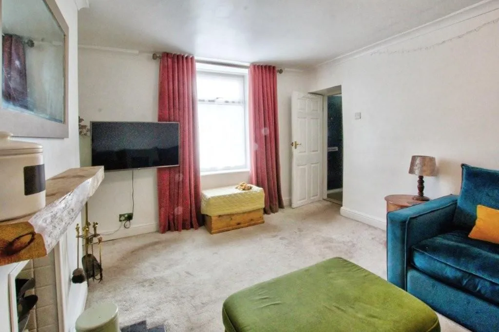 3 Bedroom House - End Terrace