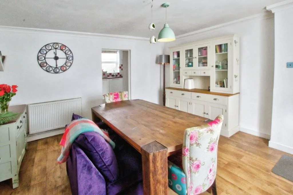 3 Bedroom House - End Terrace