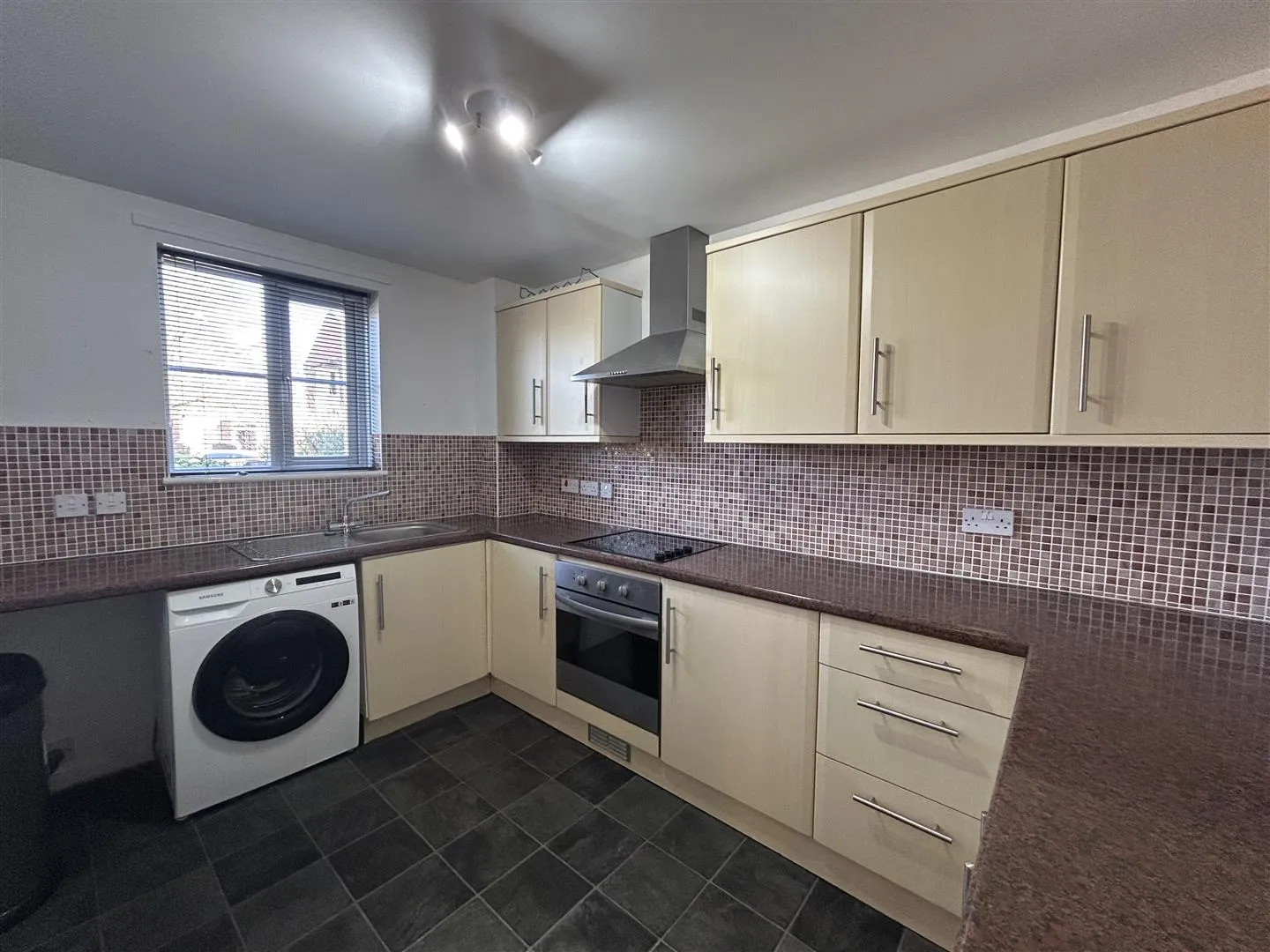 2 Bedroom Flat - Purpose Built