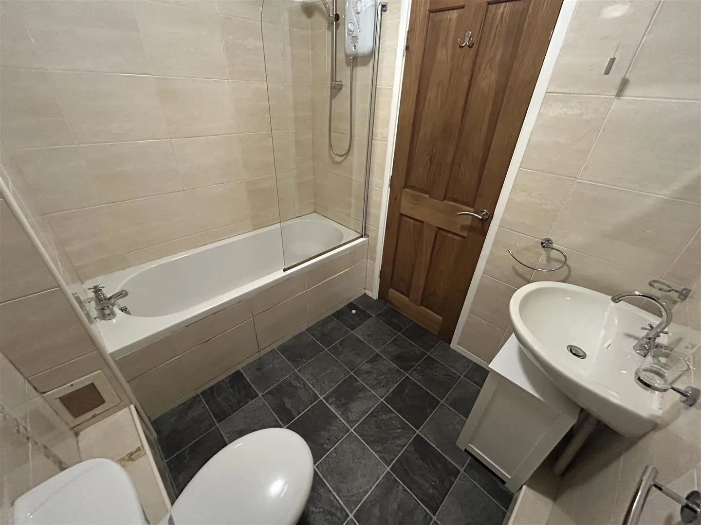 2 Bedroom Flat - Purpose Built