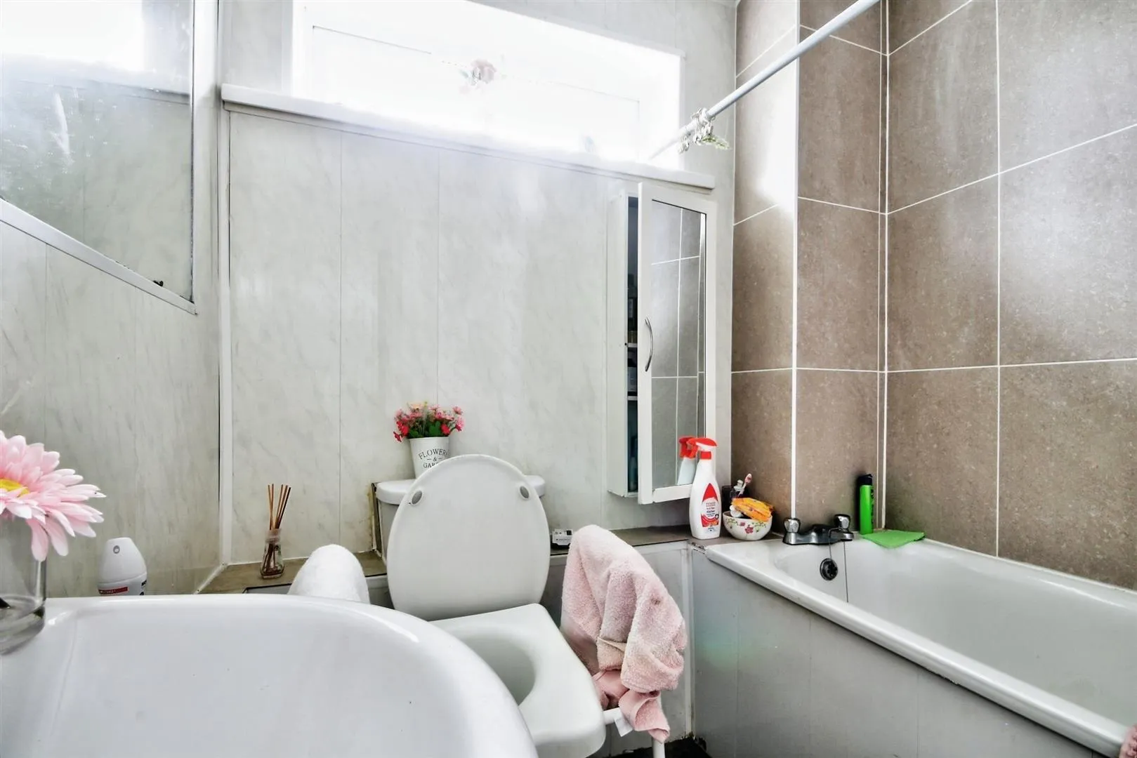 2 Bedroom Flat
