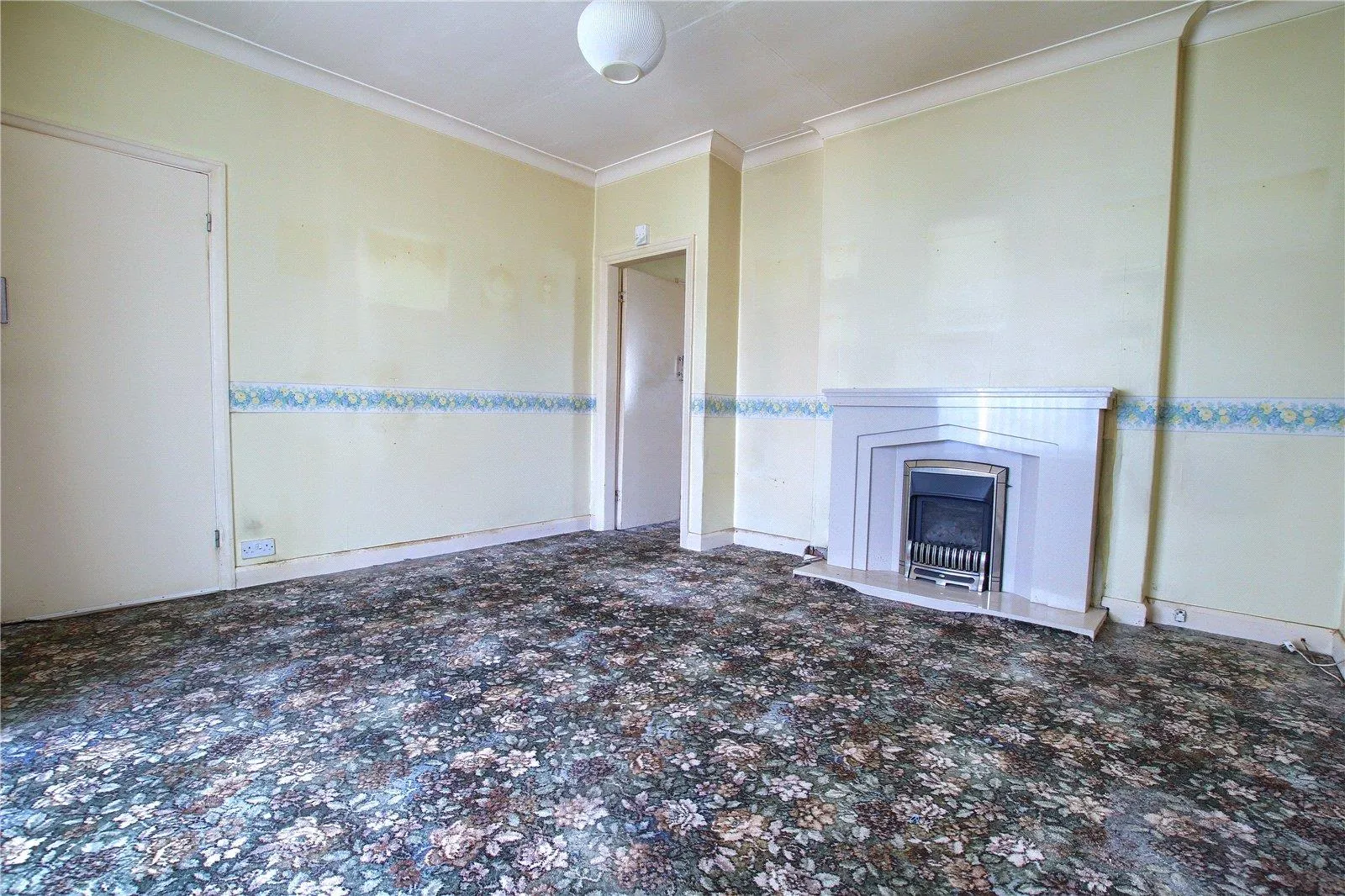 3 Bedroom House - End Terrace