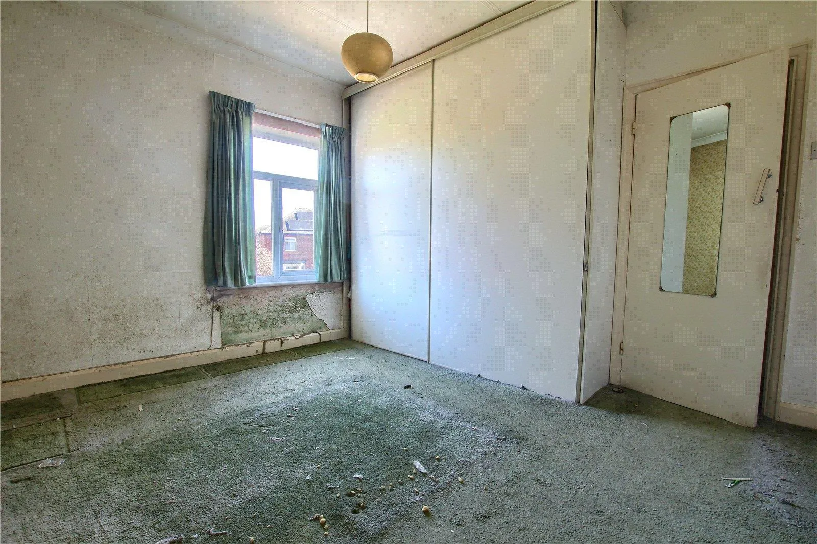 3 Bedroom House - End Terrace