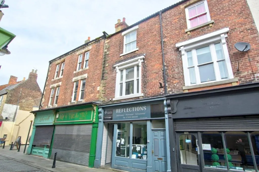 2 Bedroom Shop with Living Accommodation