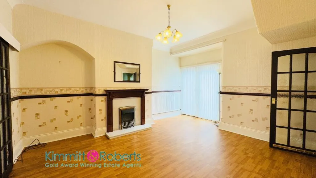 3 Bedroom House - Mid Terrace