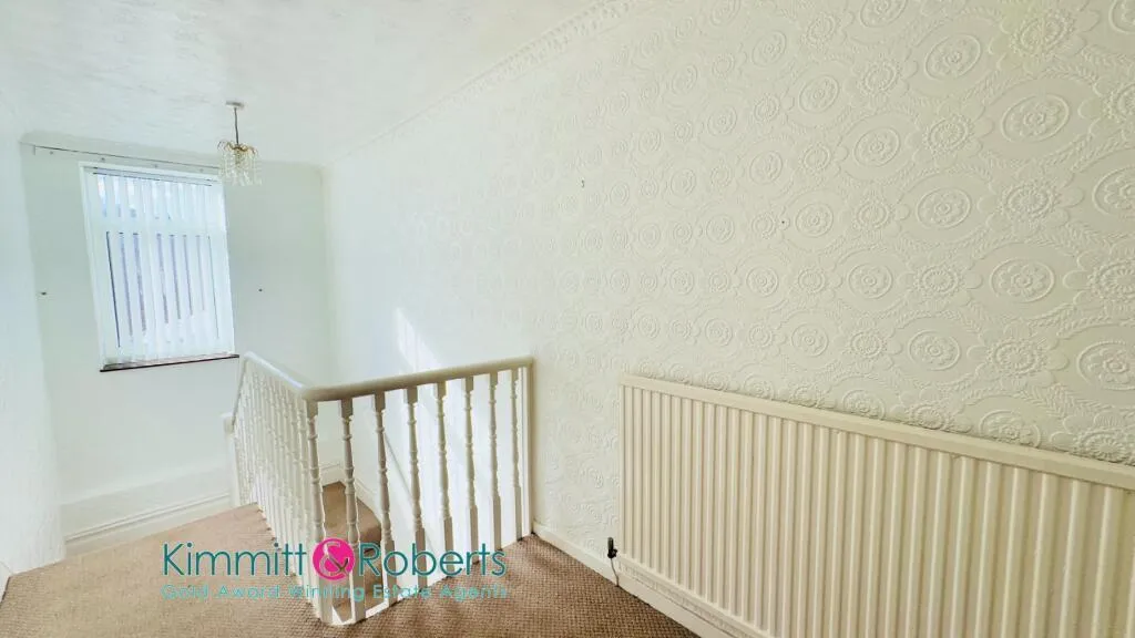 3 Bedroom House - Mid Terrace