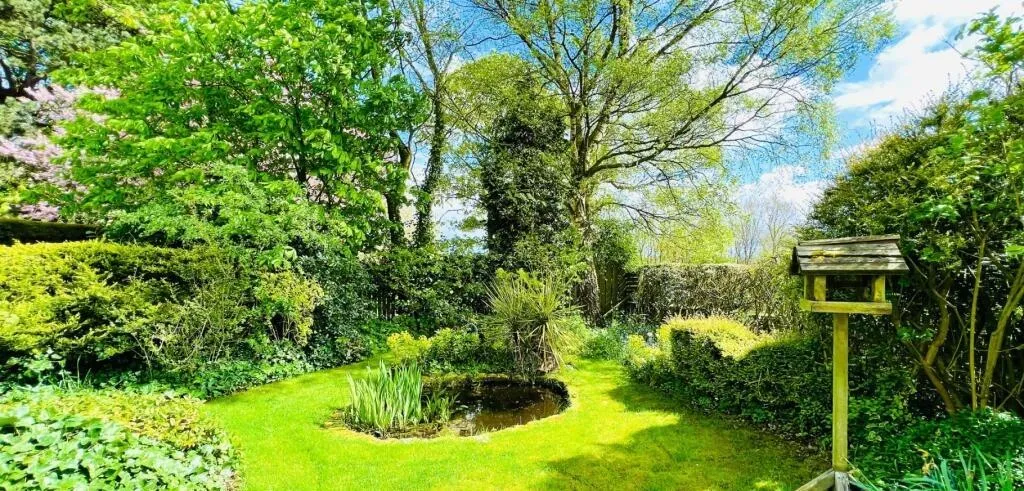 5 Bedroom House - End Terrace