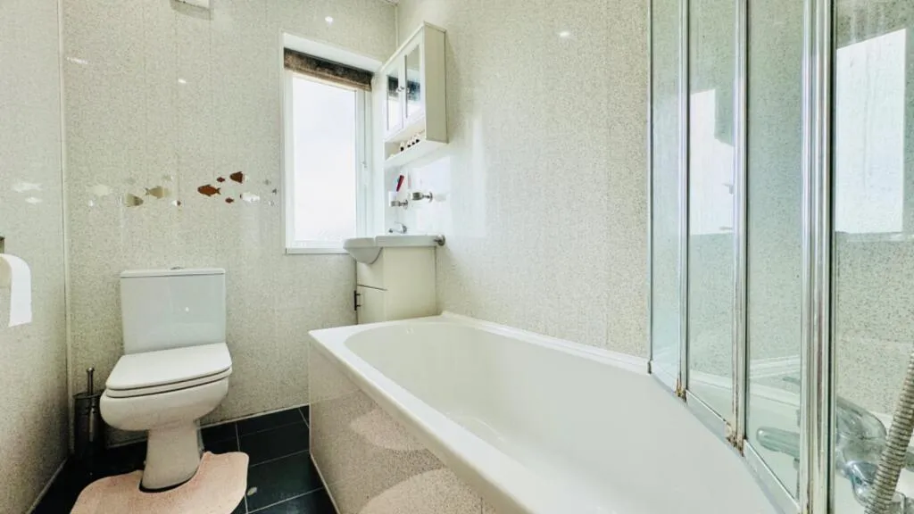 3 Bedroom House - Semi-Detached