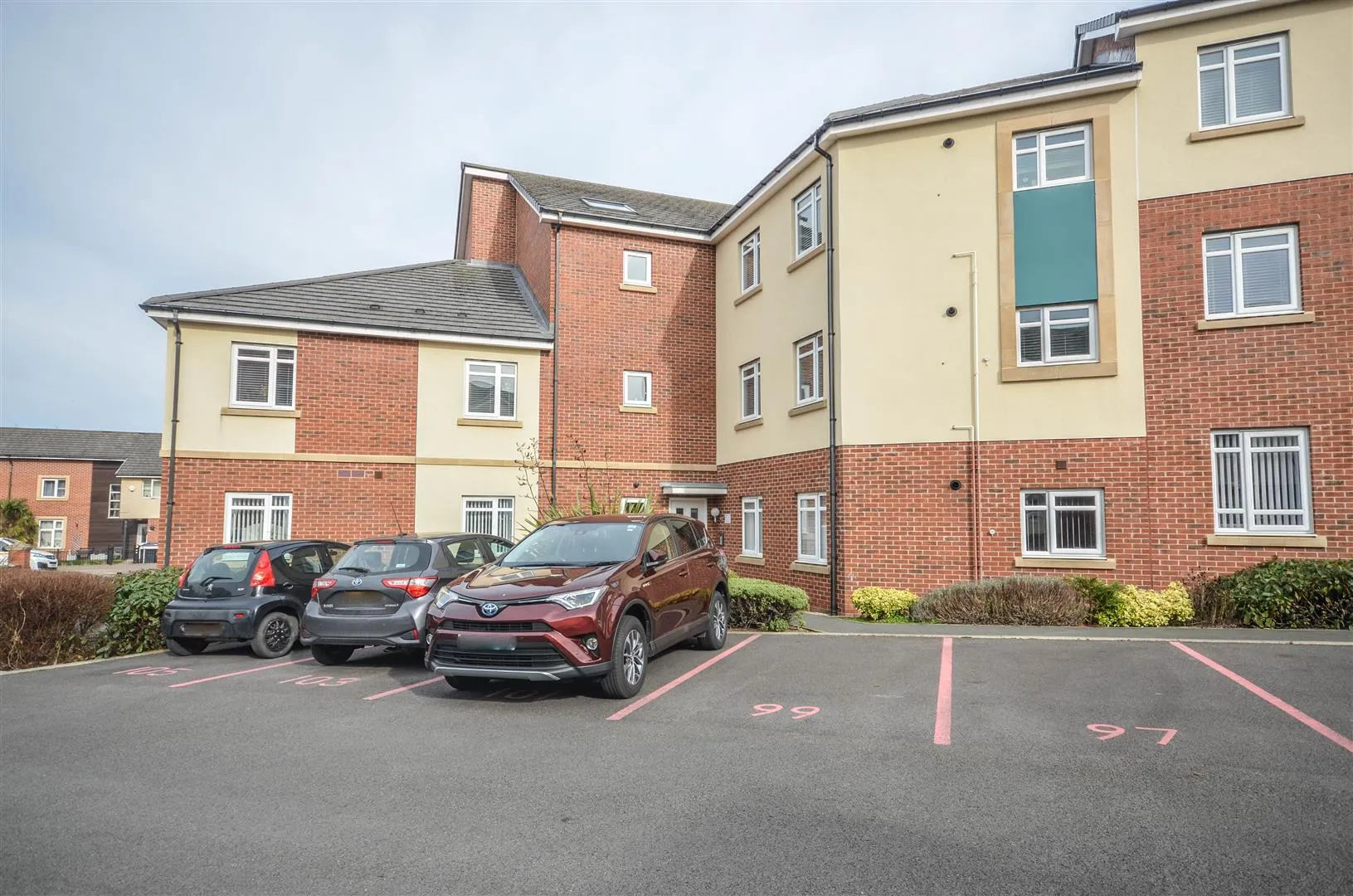 2 Bedroom Flat