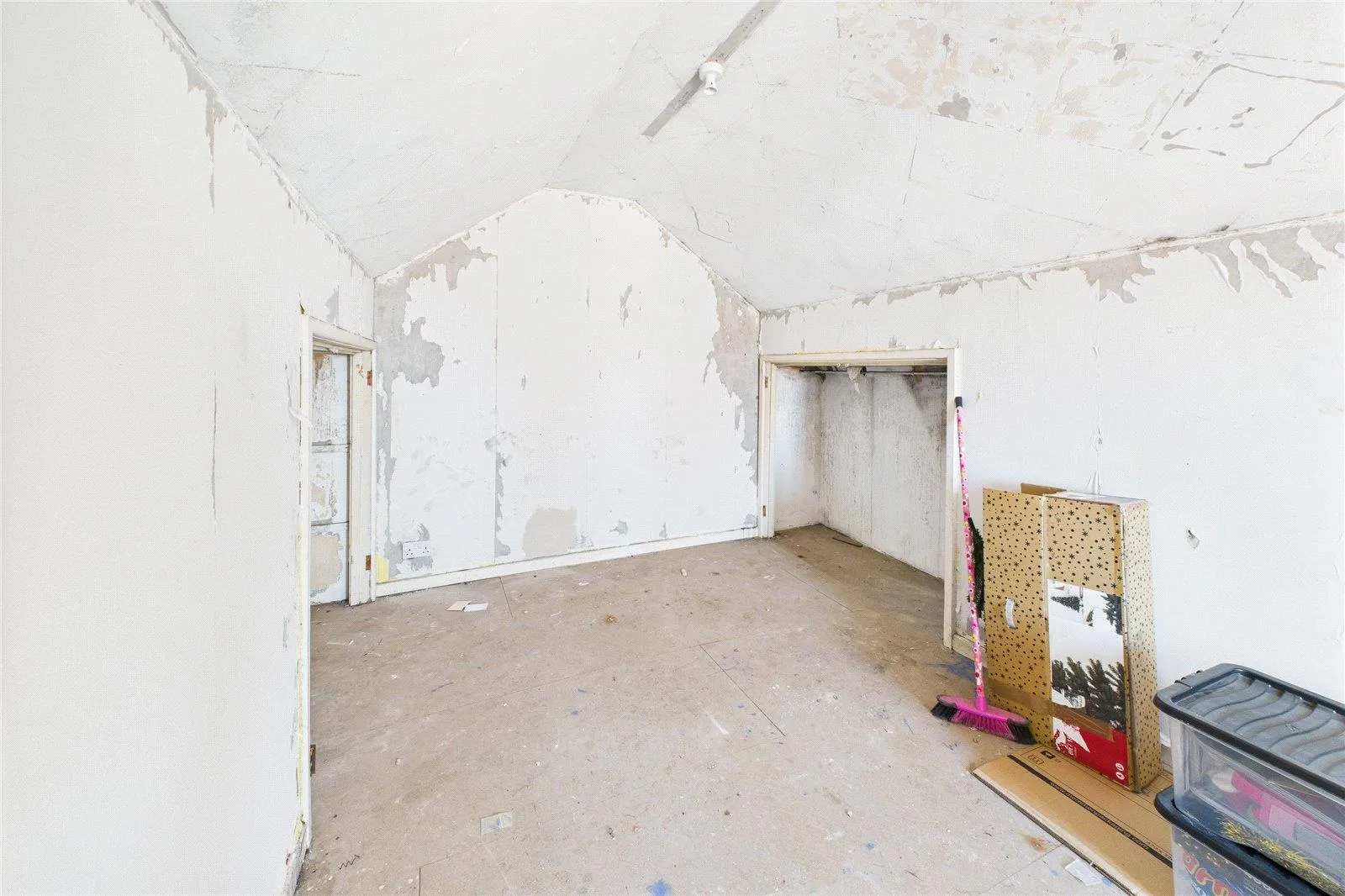 3 Bedroom House - End Terrace