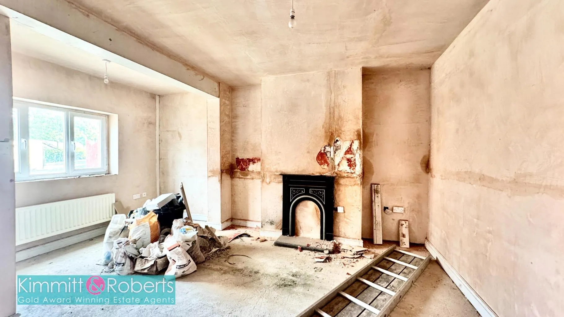3 Bedroom House - Mid Terrace