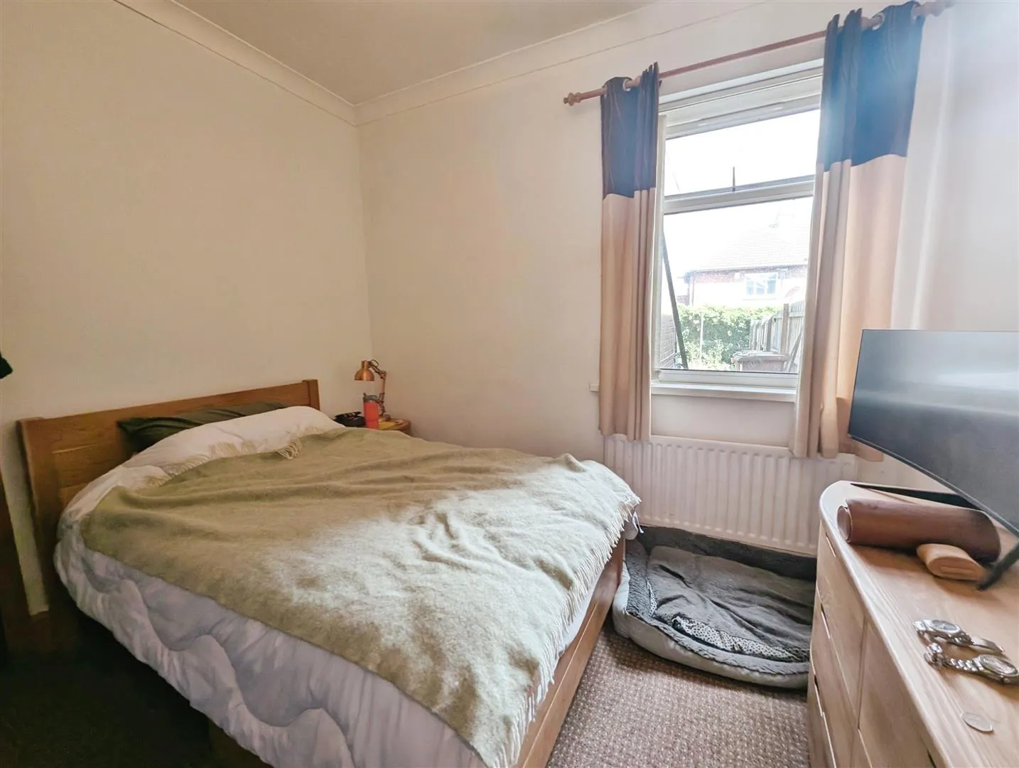 3 Bedroom Flat - Purpose Built