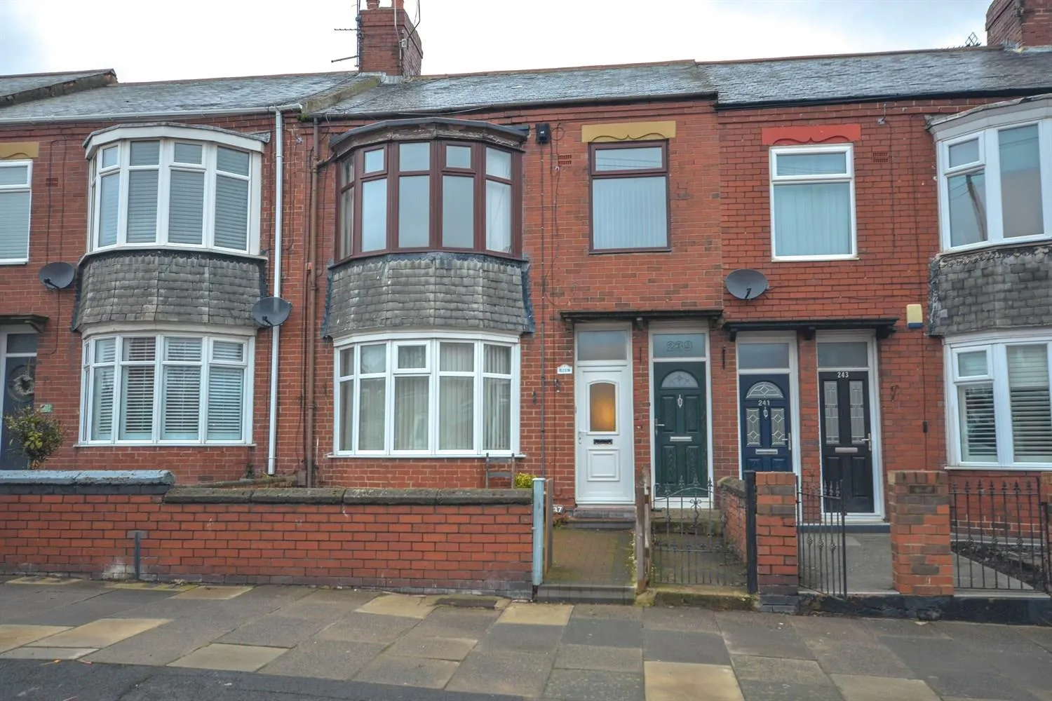 3 Bedroom Flat - Purpose Built