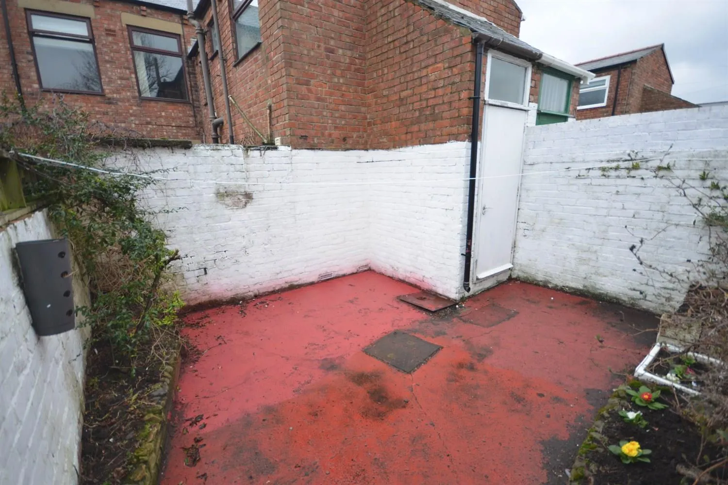 3 Bedroom Flat - Purpose Built