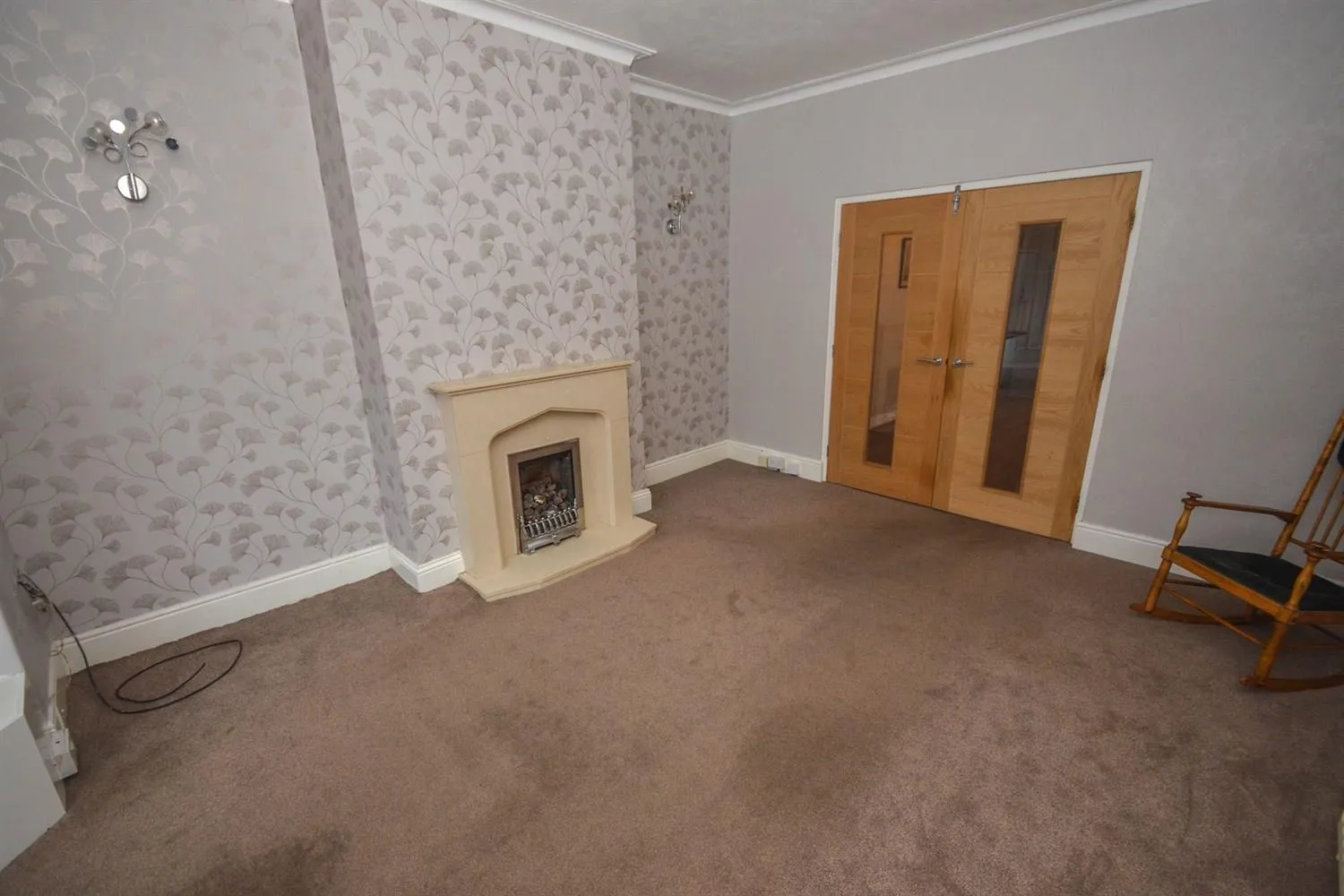 3 Bedroom Flat - Purpose Built