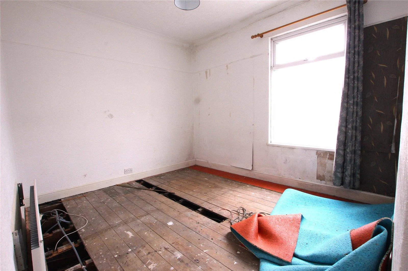 2 Bedroom House - Terraced