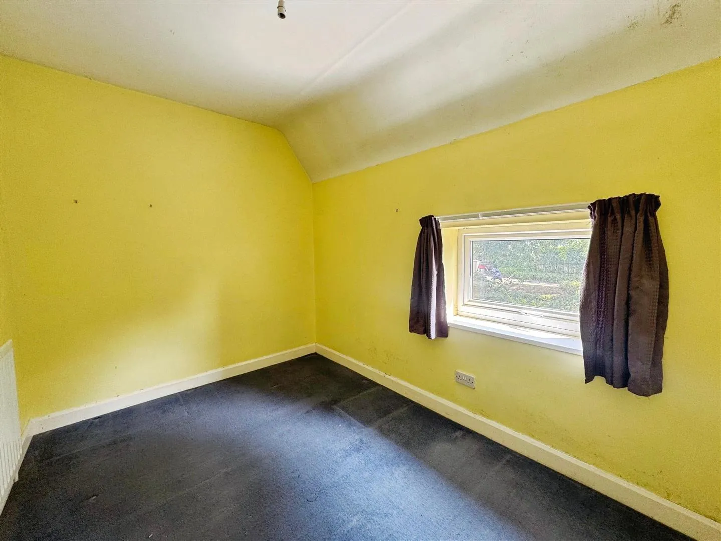 3 Bedroom House - Terraced
