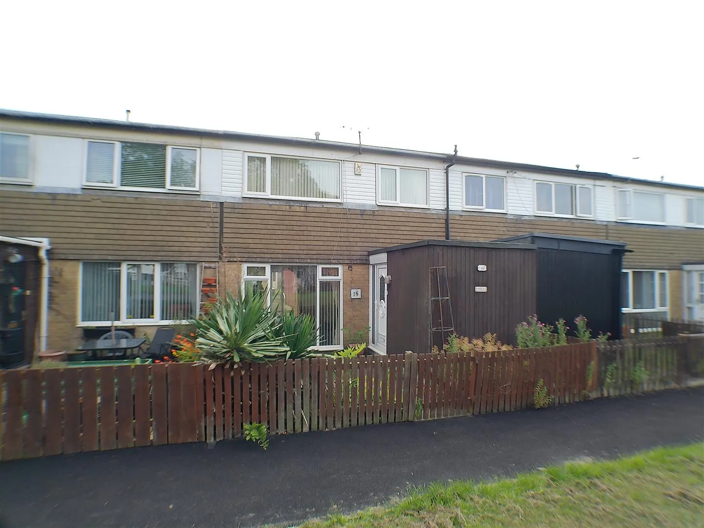 3 Bedroom House - Mid Terrace