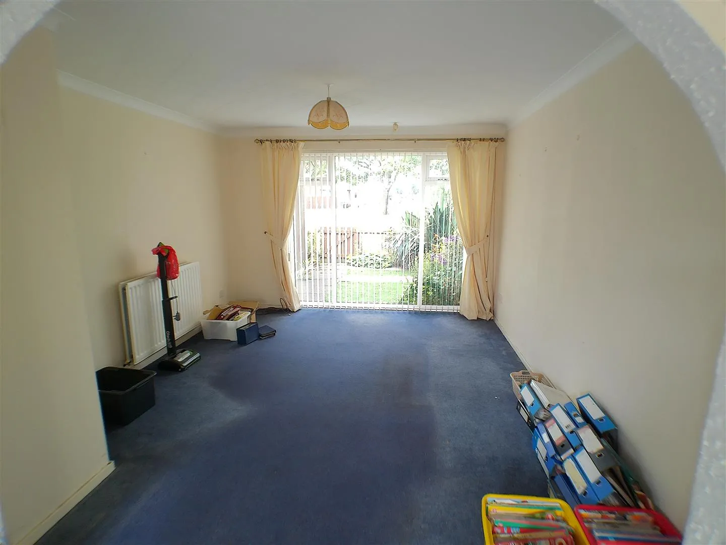 3 Bedroom House - Mid Terrace