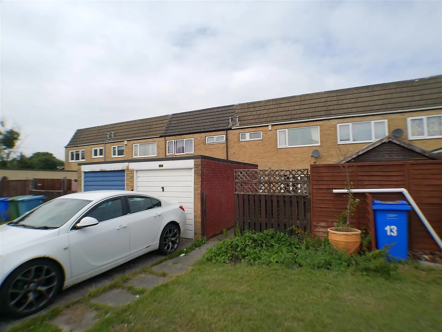 3 Bedroom House - Mid Terrace