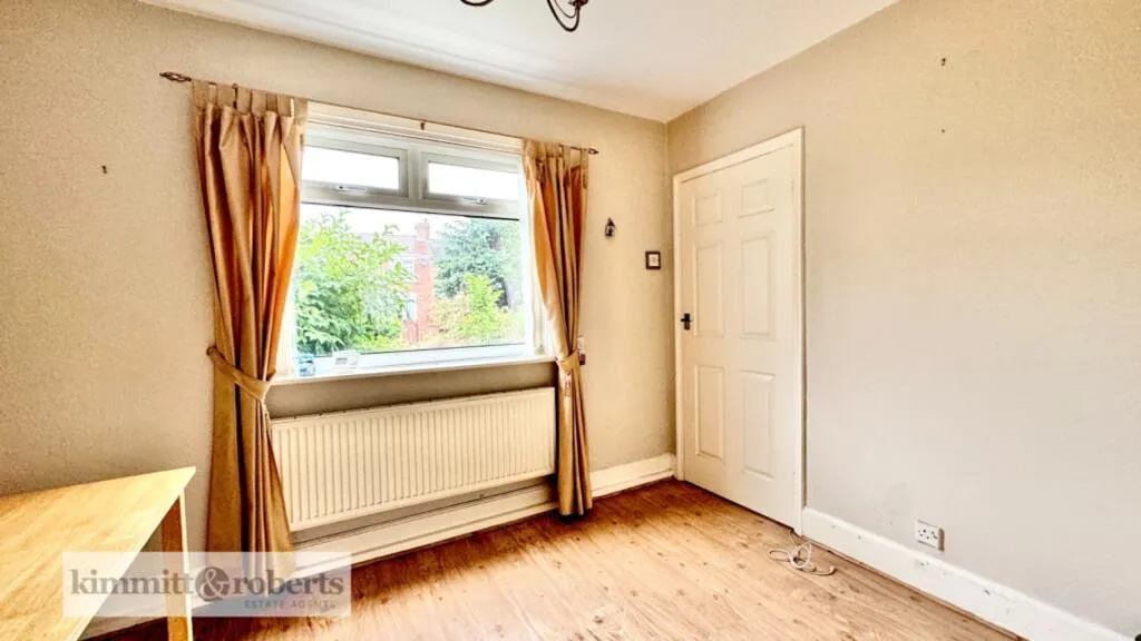 2 Bedroom House - Terraced