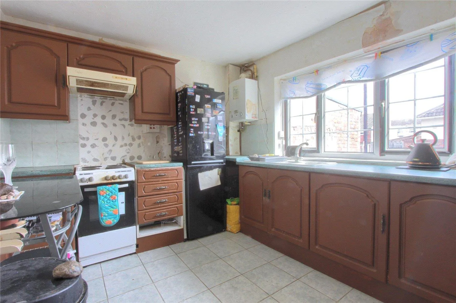 2 Bedroom House - Mid Terrace