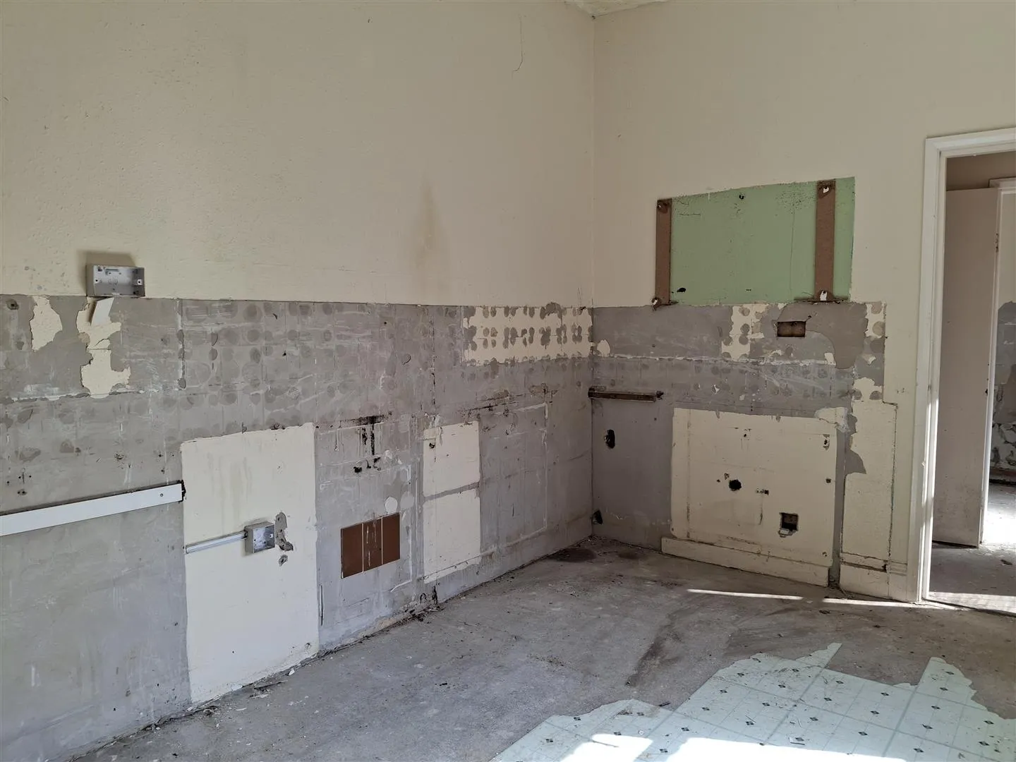 3 Bedroom Block of Flats
