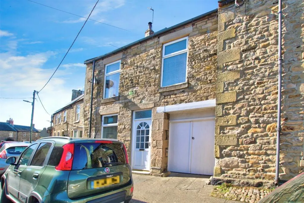 3 Bedroom House - Mid Terrace