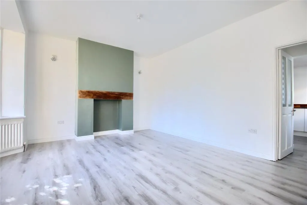 4 Bedroom House - Semi-Detached